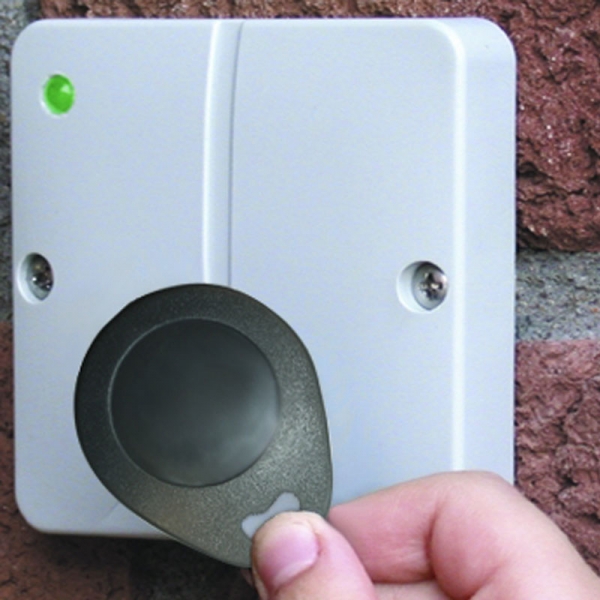 Transponder SET, inkl. Decoder, Leser, 2x Schlüssel und Steckernetzteil 230V